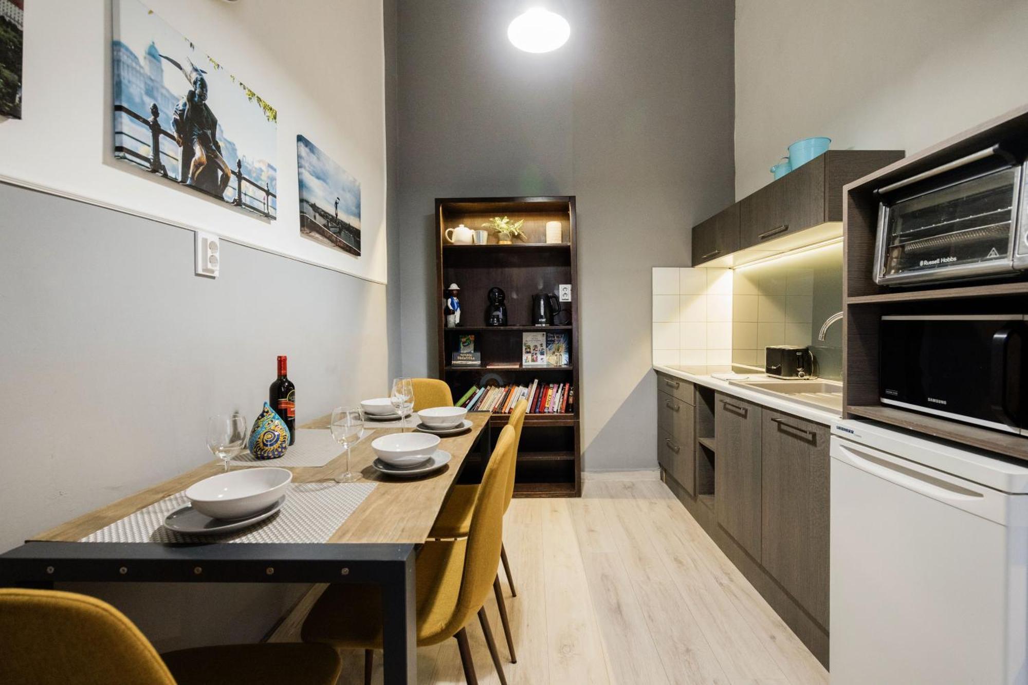 Urban Tranquillity By The Main Shopping Street Apartment Budapest Luaran gambar