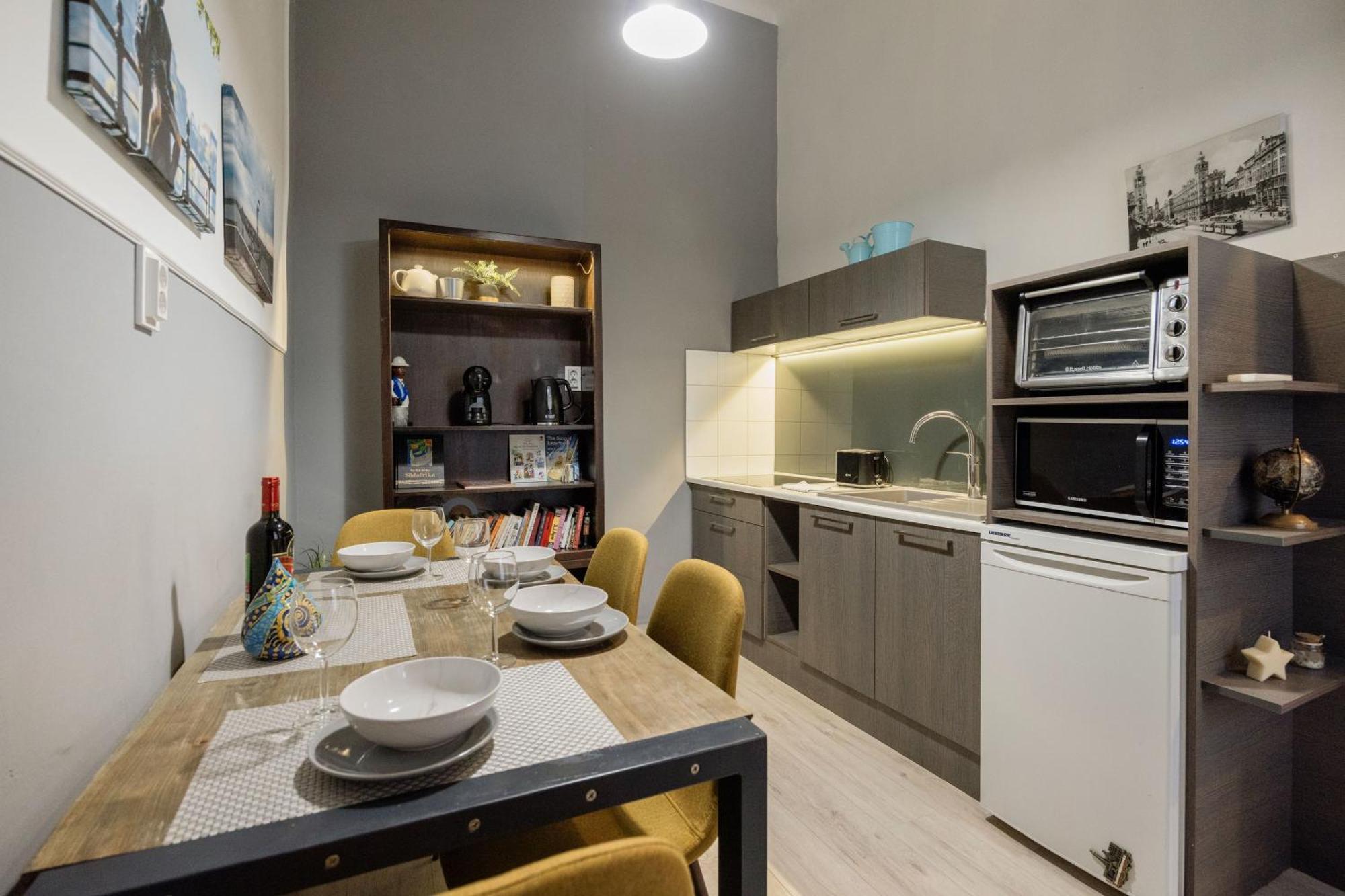 Urban Tranquillity By The Main Shopping Street Apartment Budapest Luaran gambar